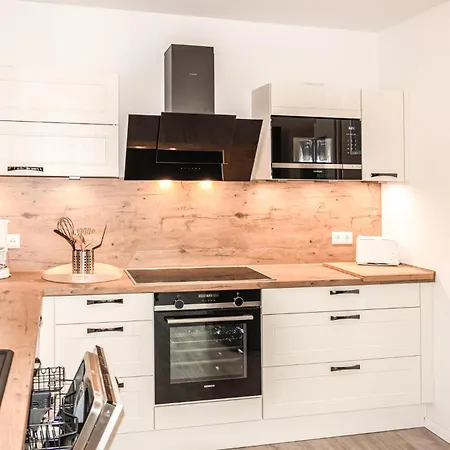 בית נופש Beautiful In With Sauna