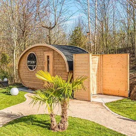 בית נופש Beautiful In With Sauna